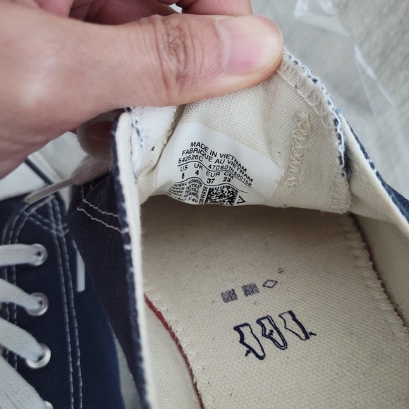 Navy Blue Short Converse Shoes US 6 EUR 37 - Picture 4 of 4